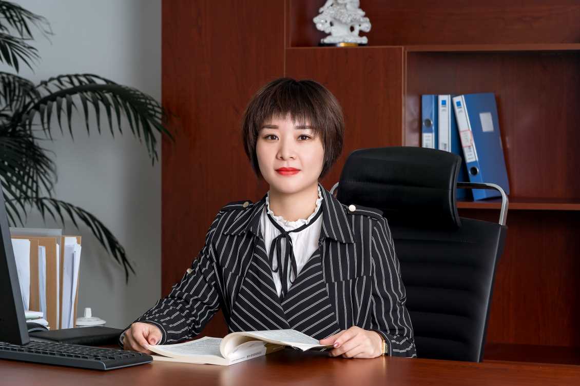 袁丽（总经理助理） 负责协助总经理处理日常事务  