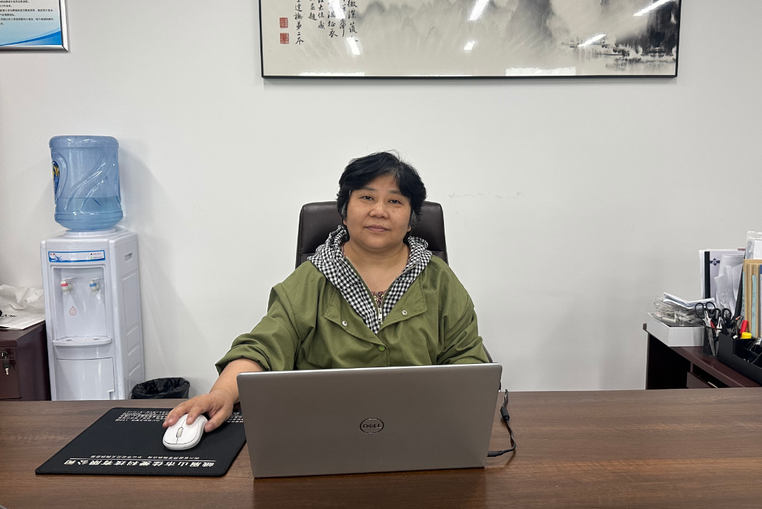 郑宏（财务副总监）